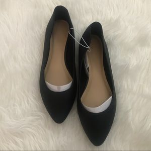 NWT black point toe flats. Old Navy. Size 8